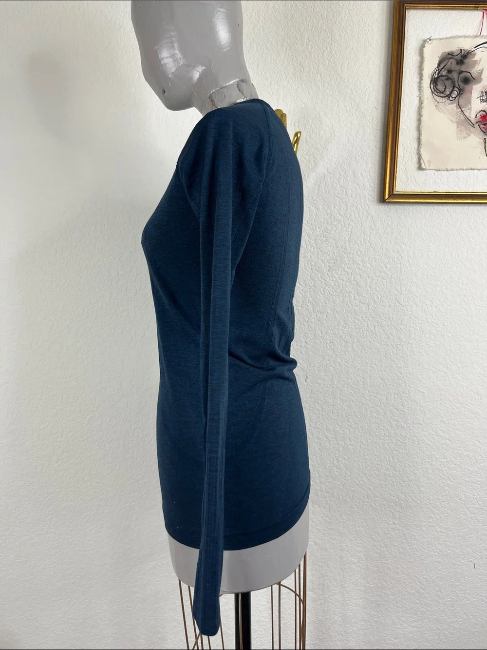 Lululemon Swiftly Tech Long Sleeve Shirt 2.0 in Marled Black / Sapphire Blue